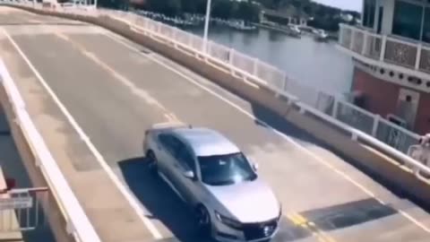 Car crash bridge- Funny moments caught on camera