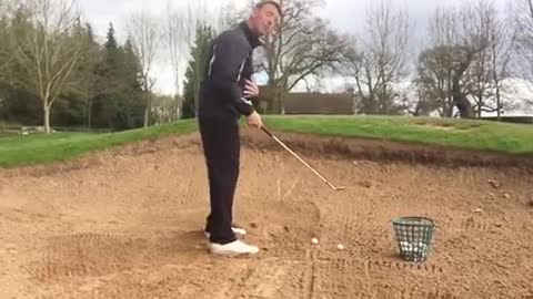 GUARANTEED WAY TO GET OUT OF A BUNKER, EASIEST SWING JULIAN MELLOR