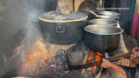 Lalchapur Rosh Recipe - Street Food Peshawari Dum Pukht Making - Giant Size Beef Rosh Prepared