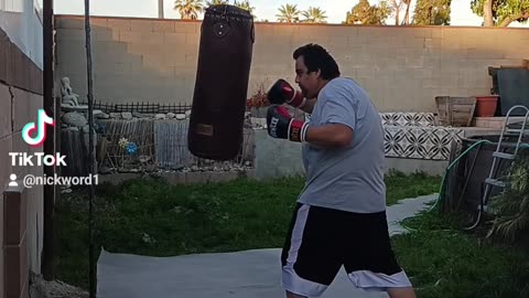 Old School Leather Punching Bag Workout Part 8. Using My New Rocky Marciano Bag Training Gloves!