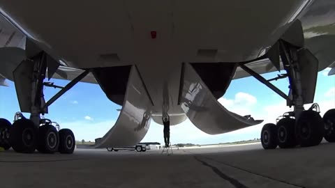 Crosswind Landing Goes Wrong