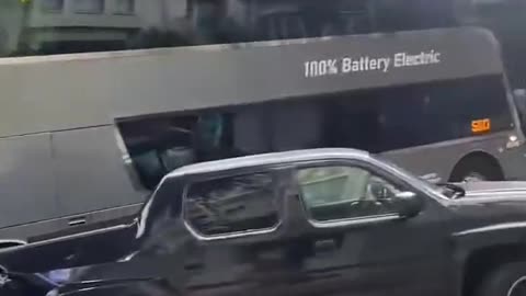 San Fran Electric Bus Runs Out Of Energy