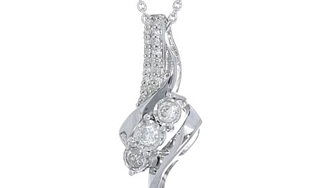 Diamon Diamond 3 Stone Pendant Necklace