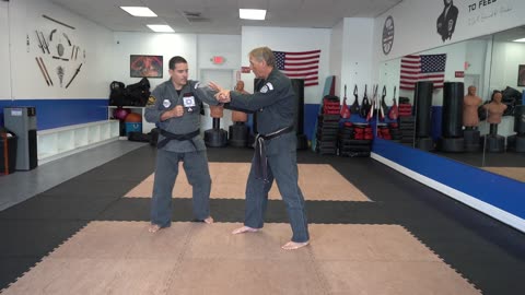 Correcting common errors executing the American Kenpo technique Reversing Circles