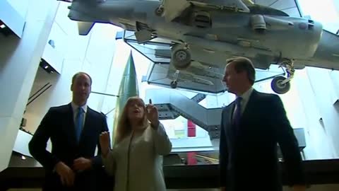 Prince William opens WWI exhibit