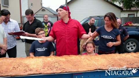 World's longest Calzone - 38 Feet!