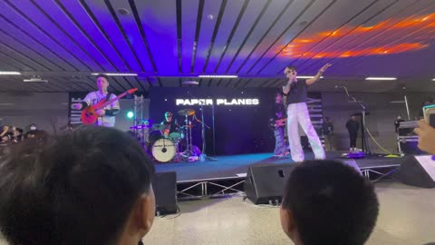 [FANCAM] Paper planes live at MRT Chatuchak ep1 mrt music journey 2023 KamMad live