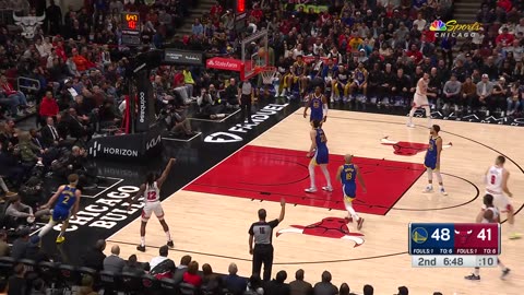 Chicago Bulls - Ayo three ball: corner pocket!