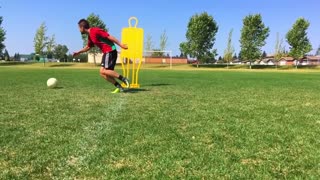 Top 6 Soccer Moves To Use In The Midfield (so you don't lose the ball)