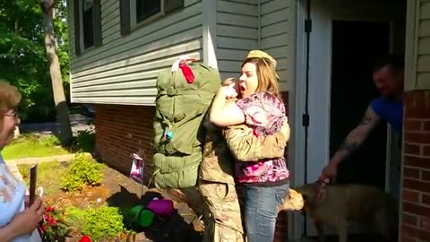 USA SOLDIERS SUPRISE THEIR FAMILY HOMECOMING