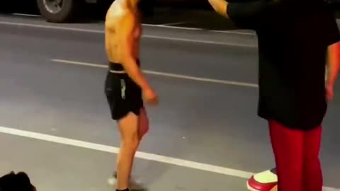 Chinese kung fu, actual street fighting, please do not imitate dangerous moves