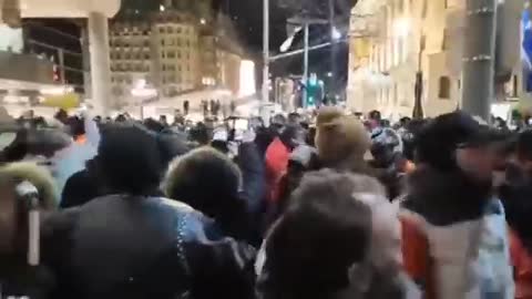 🇨🇦OTTAWA POLICE SHOOT RUBBER BULLETS INTO CROWD FREEDOM CONVOY