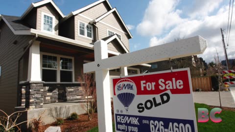 Mortgage applications hit 2-year high as refinancings surge