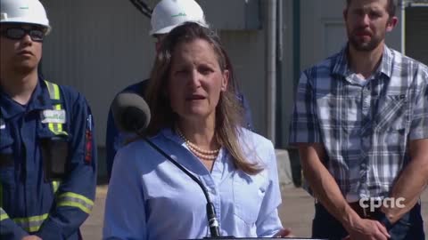 Canada: Canadian Deputy PM Chrystia Freeland speaks with reporters in Edmonton – August 25, 2022