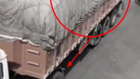 truck accident video 2023 vs bike accident video