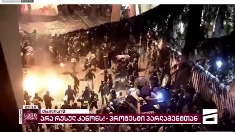 Molotov cocktails thrown at the police in Georgia by pro EU people