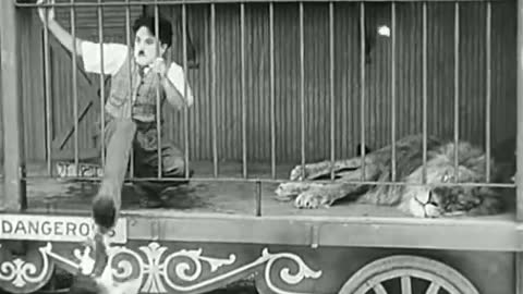 Funny Charlie Chaplin videos4