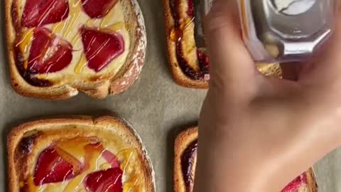 Custard toast to fancy French toast 🍓