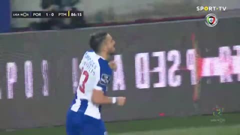 35Goal | Golo Alex Telles: FC Porto (1)-0 Portimonense (Liga 19/20 #22)