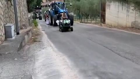 Look at the special wedding car abroad.