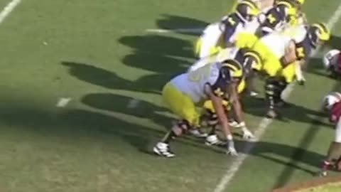 Jadeveon Clowney DESTROYS Michigan RB