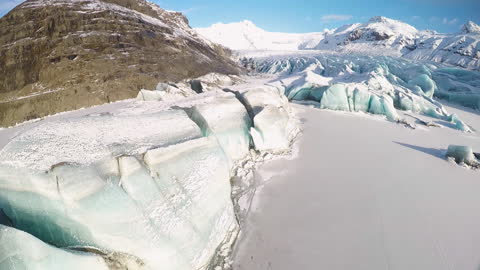 Drone captures stunning sights of South Iceland