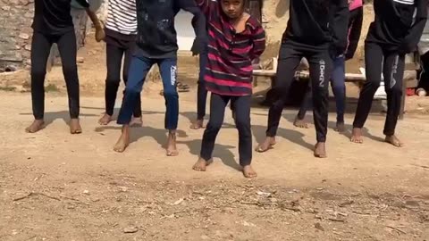 Slum girl best dance