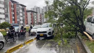 Choque entre bus de Metrolínea y un particular