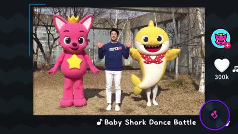 Battle - Baby Shark Challenge - Baby Shark vs Pinkfong_Cut