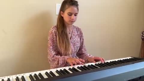 My piano progress after 1 month lessons - Karolina Protsenko