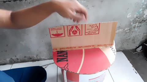 How to Make a Hamster Mouse Trap With a Simple Bucket and Cardboard