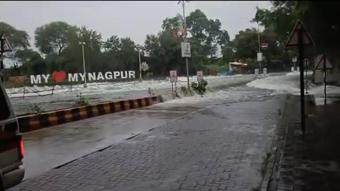 Heavy rain fall in centre of India