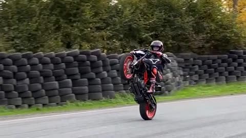 KTM 390 DUKE WHEELIE TIME !!!