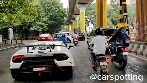 Lamborghini Huracán Madness 😱😱 in Streets