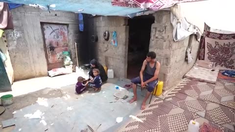 Gaza displaced express their despair as they seek respite from soaring temperatures