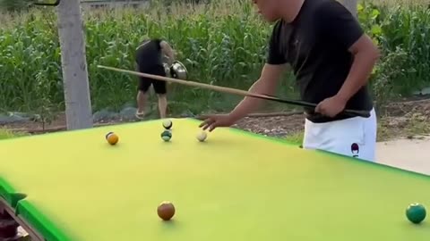 SNOOKER CHEAT Funny Video Billiards million views