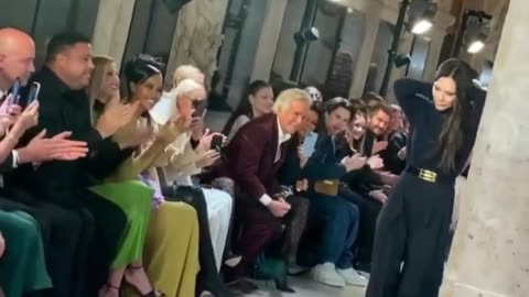 Beckham's family and friends at the Victoria Beckham Fashion Show in Paris 🇫🇷🔥