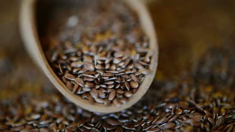 8 POWERFUL Reasons Why You Must Eat Flaxseeds Every Day!