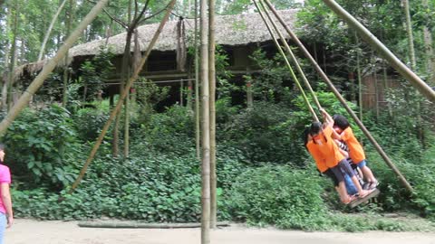 Vietnamese dangerous games - fly up to the sky