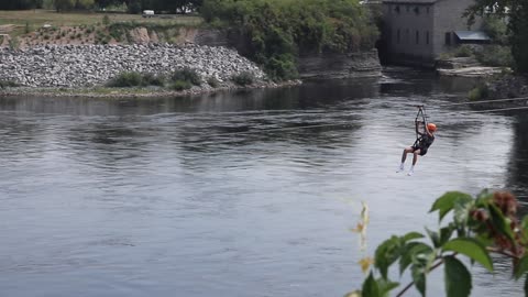 Inter Provincial Zipline From Ottawa Ontario to Gatineau Quebec