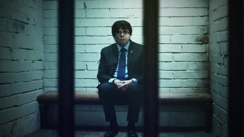 Puigdemont detenido en el spot de campaña del 12M de Cs