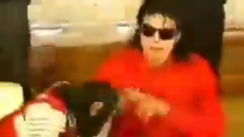 MJ Sign Languages For Bubbles To Sit Down