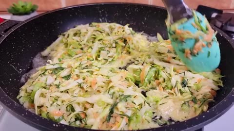 Cabbage with eggs tastes better than meat! Delicious and easy dinner recipe in 10 minutes!