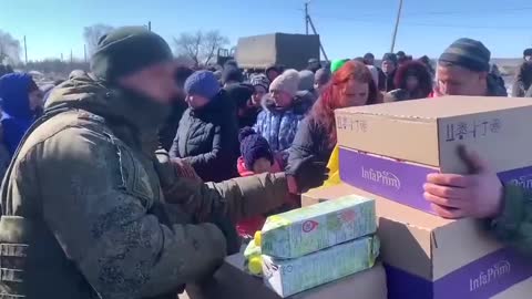 The Russian army delivered aid to Ukrainians in the Kharkiv region.