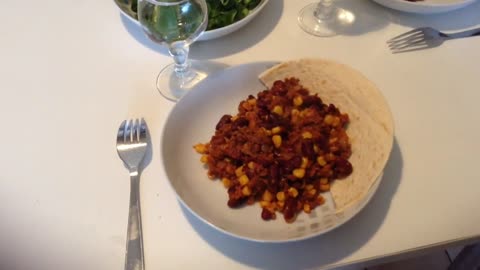 QUICK AND EASY CHILI CON CARNE RECIPE - RECETTE DU CHILI CON CARNE FACILE ET RAPIDE