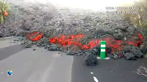 You've never seen anything like it: a lava tsunami covers the island