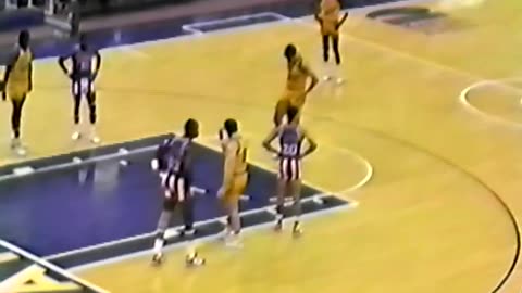 1987 - Fan Shot Harlem Globetrotters Footage from Market Square Arena