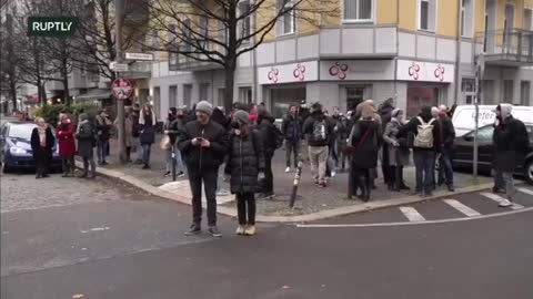 04.12.21 Corona Demo Berlin: Angriff auf Journalisten/ friedlichen Gegendemonstranten