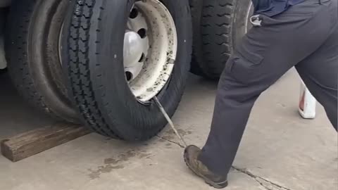 World's fastest tire changer