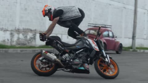 Drifting the KTM RC 390 cup bike